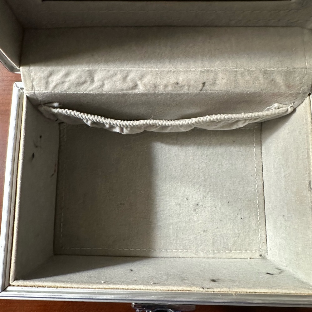 Locking Hard Shell Storage Case - Picture 9 of 12